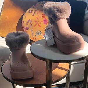 April showers require these cozy Crocs! NWT and in the Orig Box they arrived in!